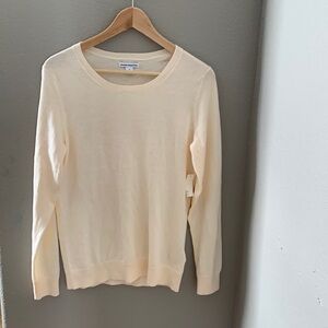 Amazon essential cream sweater new with tags size M